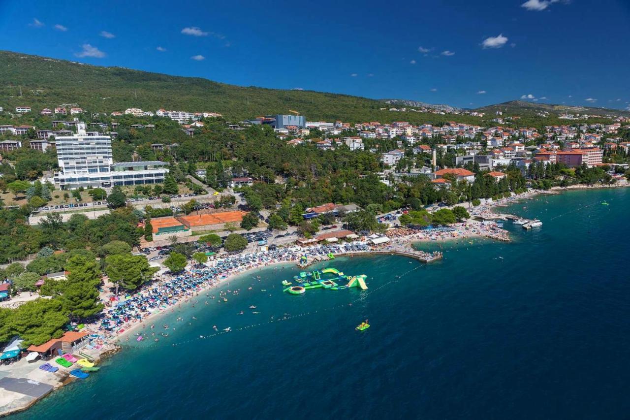 Apartments By The Sea Dramalj, Crikvenica - 2376 Buitenkant foto
