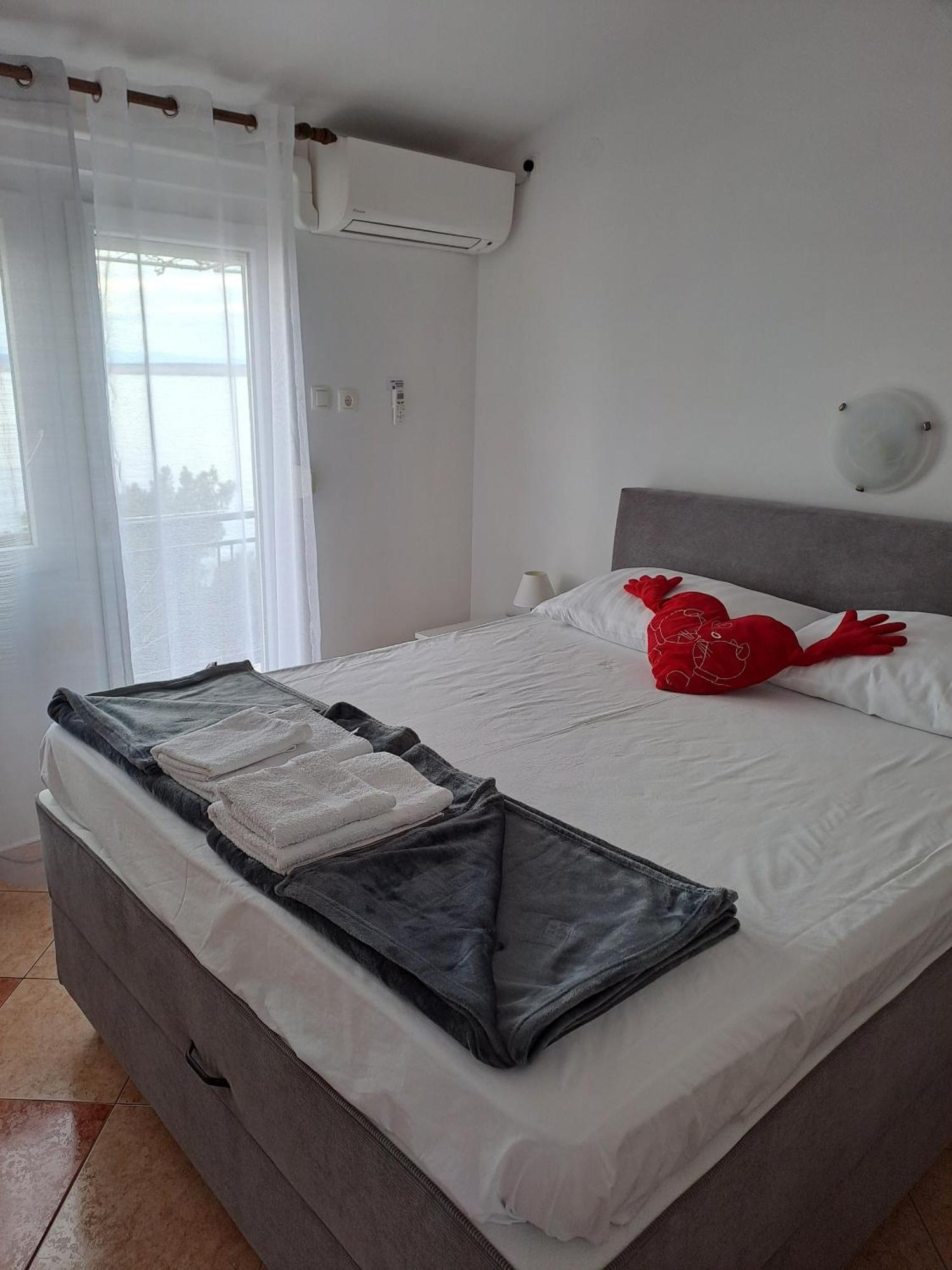 Apartments By The Sea Dramalj, Crikvenica - 2376 Buitenkant foto