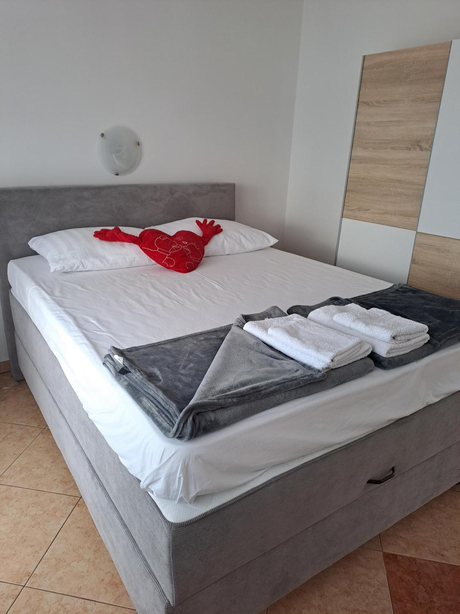 Apartments By The Sea Dramalj, Crikvenica - 2376 Kamer foto